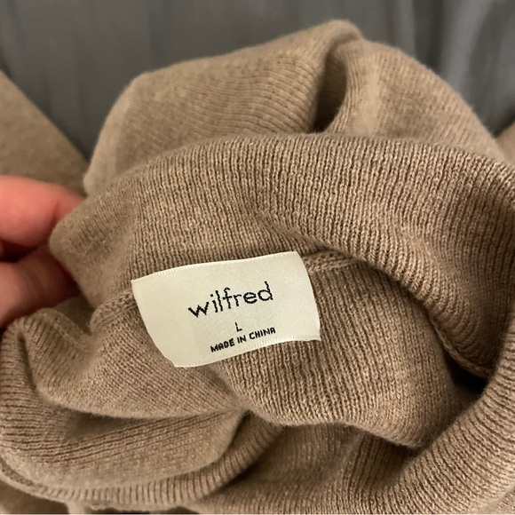 ARITZIA Wilfred Rebecca Sweater - Picture 6 of 6